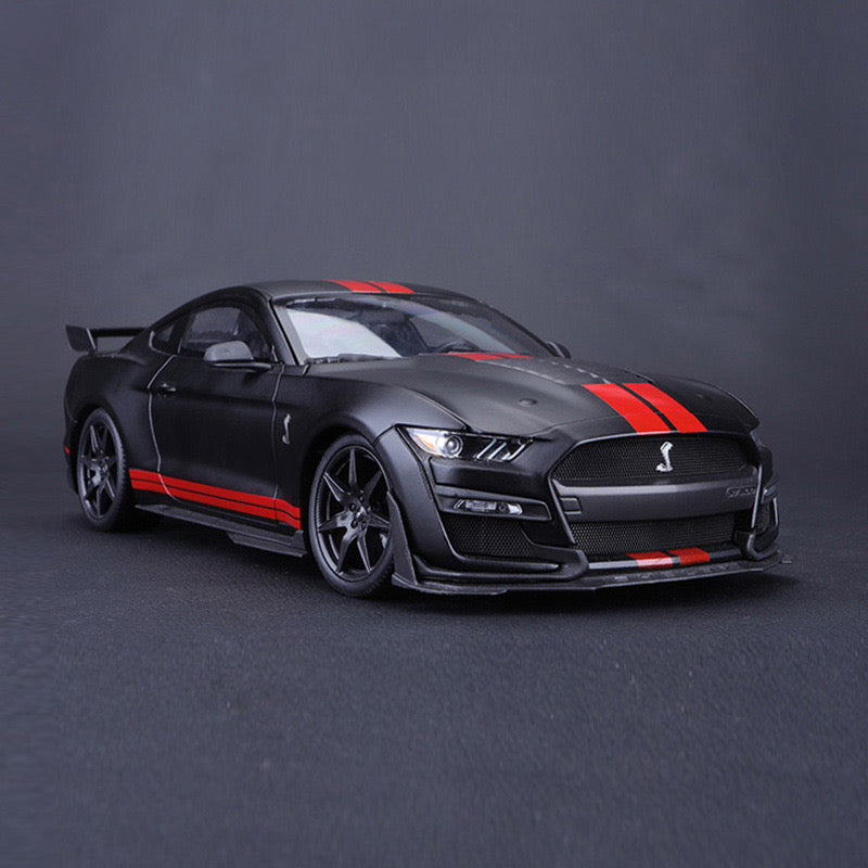 MAISTO 1/18 Ford Shelby GT500 Modern Car Model
