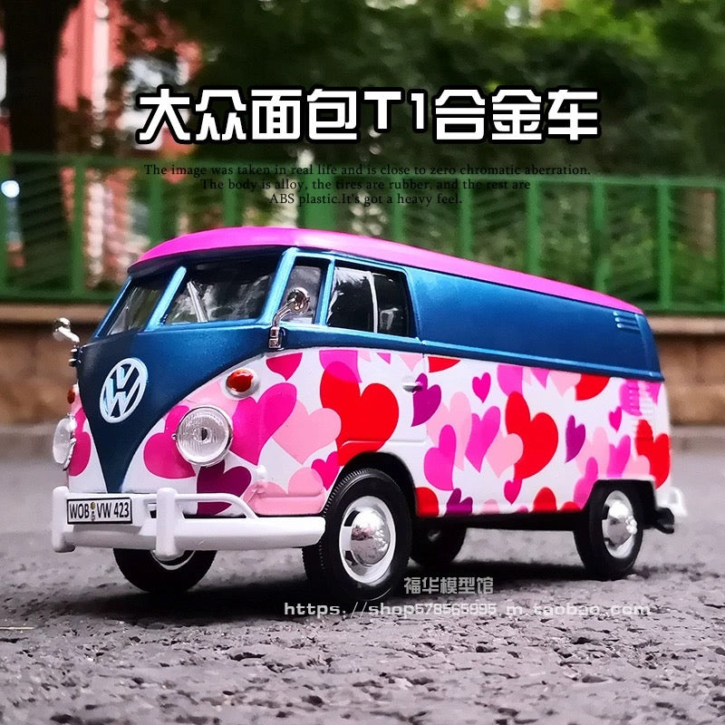 Motormax 1/24 Volkswagen VW Bus Modern Car Model