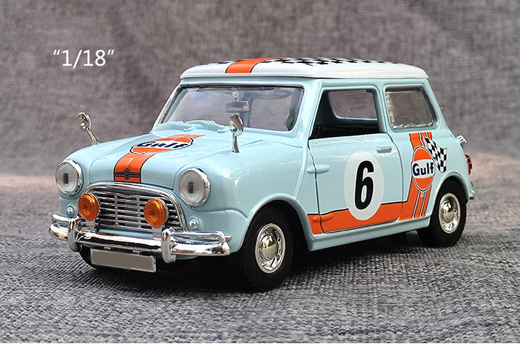 MOTORMAX Mini Cooper 1/18 Scale 1961-67 Classic Car Model