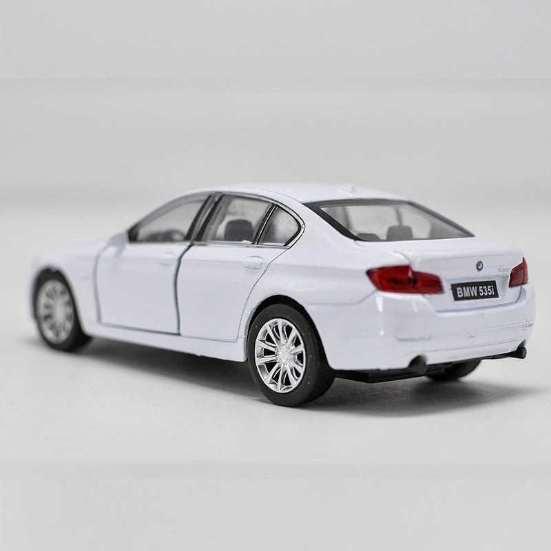 WELLY 1/36 BMW 535 Modern Car Model