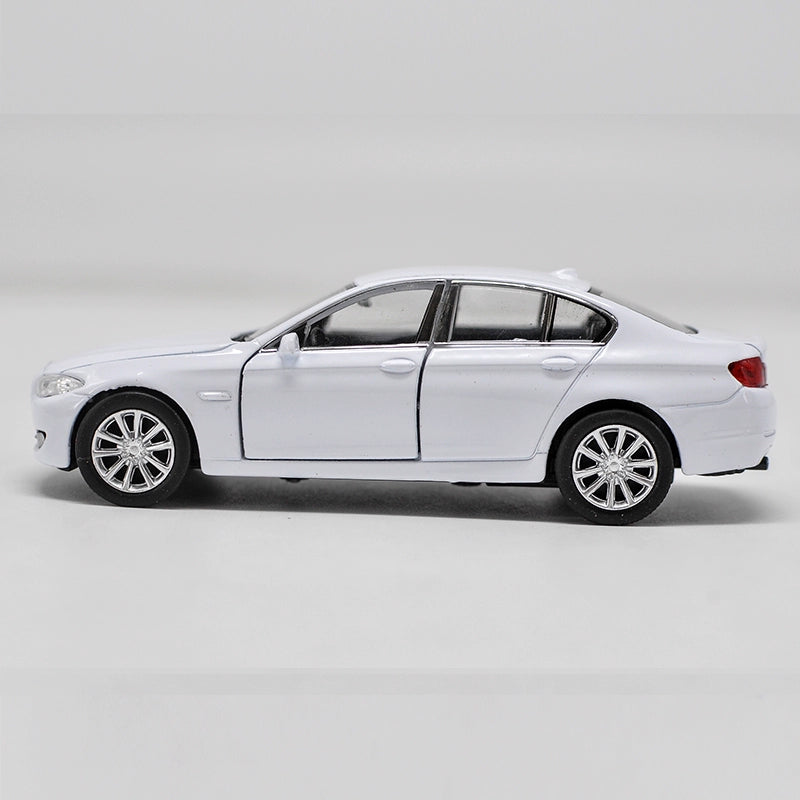 WELLY 1/36 BMW 535 Modern Car Model