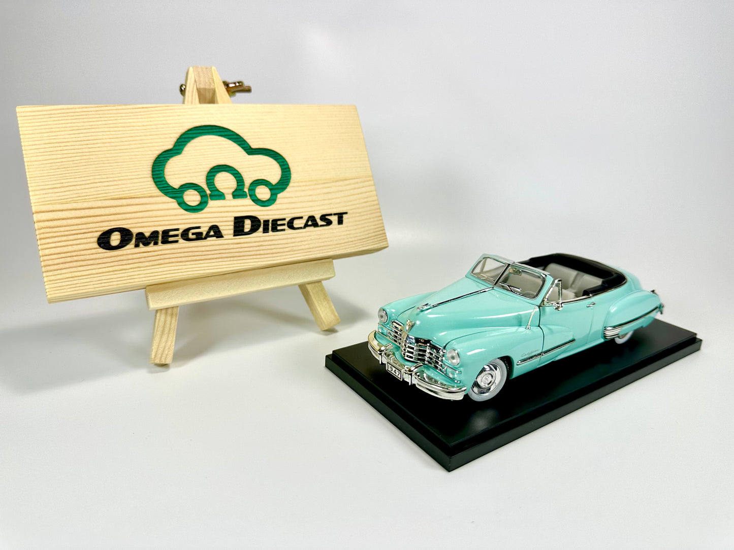 SIGNATURE 1/32 Cadillac Series 62 1974 Classic Car Model