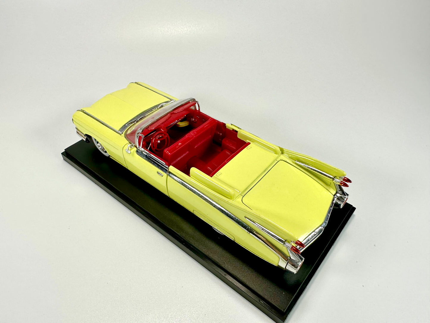 SIGNATURE 1/32 Cadillac Eldorado Biarritz 1959 Classic Car Model